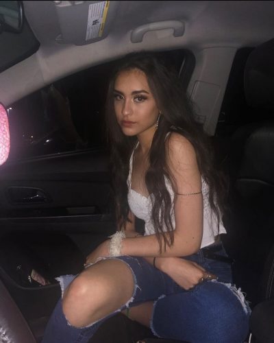 Yırtık Tayt Giyen Atakent Escort Sinem